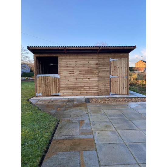 18ft x 12ft stable / tackroom 