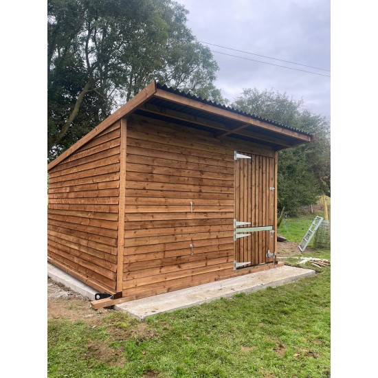 12x12 stable with Shetland door 